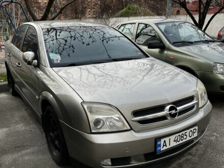 Серый Опель Вектра, объемом двигателя 2.2 л и пробегом 300 тыс. км за 2000 $, фото 1 на Automoto.ua