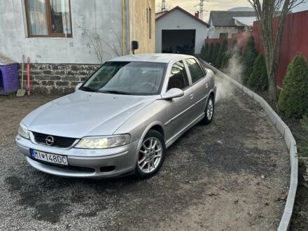 Серый Опель Вектра, объемом двигателя 1.6 л и пробегом 240 тыс. км за 1100 $, фото 1 на Automoto.ua