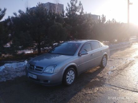 Серый Опель Вектра, объемом двигателя 2.2 л и пробегом 247 тыс. км за 4300 $, фото 1 на Automoto.ua