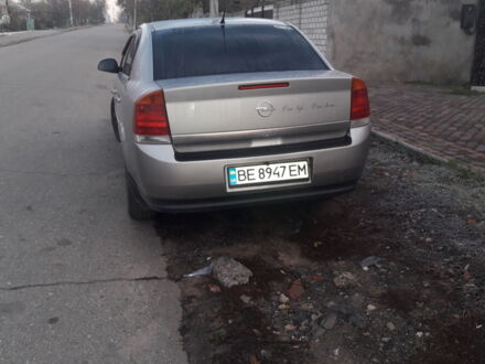 Сірий Опель Вектра, об'ємом двигуна 2.2 л та пробігом 250 тис. км за 4700 $, фото 1 на Automoto.ua