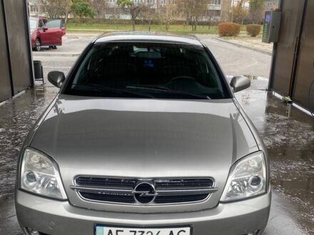 Серый Опель Вектра, объемом двигателя 1.8 л и пробегом 245 тыс. км за 3900 $, фото 1 на Automoto.ua