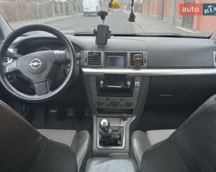 Серый Опель Вектра, объемом двигателя 2.2 л и пробегом 415 тыс. км за 3600 $, фото 1 на Automoto.ua