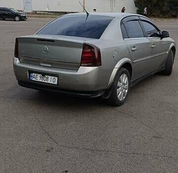 Серый Опель Вектра, объемом двигателя 2.2 л и пробегом 246 тыс. км за 3800 $, фото 1 на Automoto.ua
