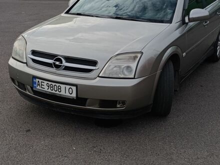 Серый Опель Вектра, объемом двигателя 2.2 л и пробегом 246 тыс. км за 3800 $, фото 1 на Automoto.ua