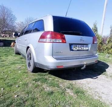 Сірий Опель Вектра, об'ємом двигуна 2.2 л та пробігом 214 тис. км за 4200 $, фото 1 на Automoto.ua