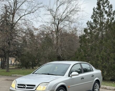 Серый Опель Вектра, объемом двигателя 2.2 л и пробегом 280 тыс. км за 2000 $, фото 1 на Automoto.ua