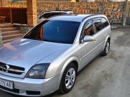 Серый Опель Вектра, объемом двигателя 2.2 л и пробегом 300 тыс. км за 3500 $, фото 1 на Automoto.ua