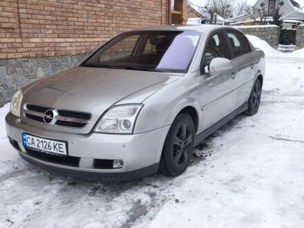 Серый Опель Вектра, объемом двигателя 2.2 л и пробегом 245 тыс. км за 3350 $, фото 1 на Automoto.ua