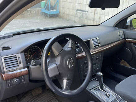 Серый Опель Вектра, объемом двигателя 2.17 л и пробегом 300 тыс. км за 3000 $, фото 1 на Automoto.ua