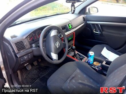 Серый Опель Вектра, объемом двигателя 2.2 л и пробегом 380 тыс. км за 3300 $, фото 1 на Automoto.ua