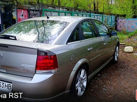 Опель Вектра 2004 в Киеве на Automoto.ua Серый Опель Вектра, объемом двигателя 2.2 л и пробегом 268 тыс. км за 5000 $, фото 1 на Automoto.ua