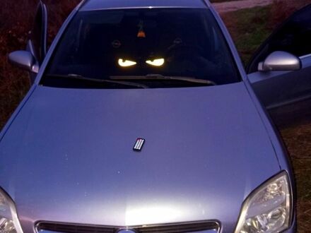 Серый Опель Вектра, объемом двигателя 1.9 л и пробегом 272 тыс. км за 5200 $, фото 1 на Automoto.ua