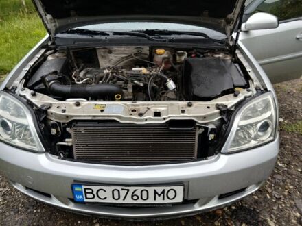 Опель Вектра 2004 в Львове на Automoto.ua Серый Опель Вектра, объемом двигателя 2.2 л и пробегом 184 тыс. км за 6000 $, фото 1 на Automoto.ua