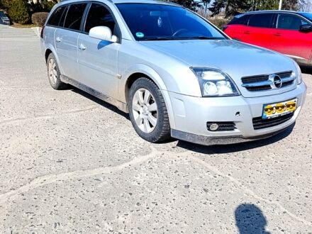 Серый Опель Вектра, объемом двигателя 2.2 л и пробегом 275 тыс. км за 4499 $, фото 1 на Automoto.ua