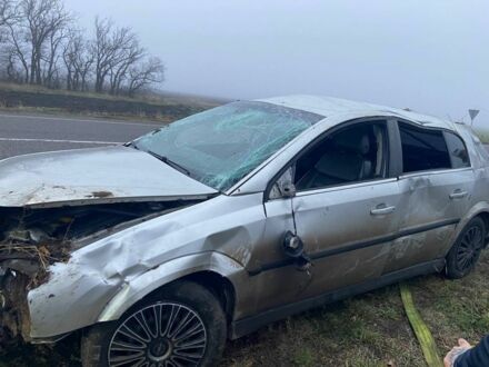 Опель Вектра 2005 в Каменское - Днепродзержинск на Automoto.ua Серый Опель Вектра, объемом двигателя 2.2 л и пробегом 300 тыс. км за 360 $, фото 1 на Automoto.ua