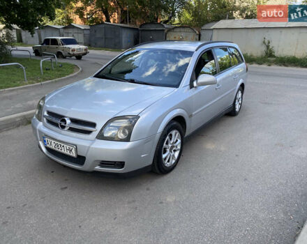 Сірий Опель Вектра, об'ємом двигуна 2.2 л та пробігом 255 тис. км за 3650 $, фото 1 на Automoto.ua