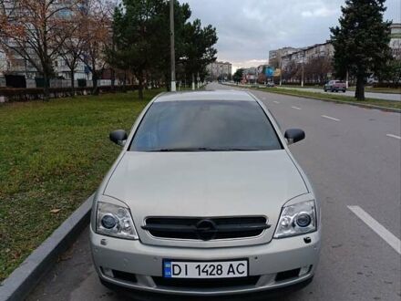 Серый Опель Вектра, объемом двигателя 2.2 л и пробегом 330 тыс. км за 4000 $, фото 1 на Automoto.ua