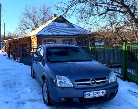 Серый Опель Вектра, объемом двигателя 3.2 л и пробегом 350 тыс. км за 4000 $, фото 1 на Automoto.ua