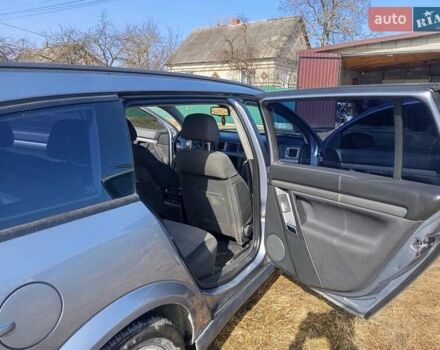 Серый Опель Вектра, объемом двигателя 1.9 л и пробегом 344 тыс. км за 4000 $, фото 1 на Automoto.ua