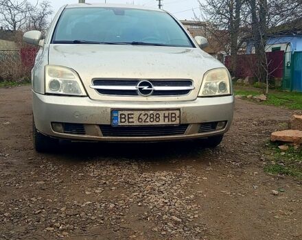 Серый Опель Вектра, объемом двигателя 2.2 л и пробегом 250 тыс. км за 3800 $, фото 1 на Automoto.ua