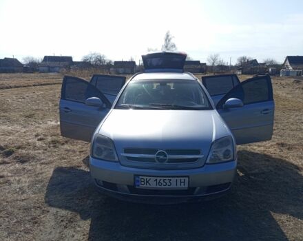 Серый Опель Вектра, объемом двигателя 1.9 л и пробегом 344 тыс. км за 4000 $, фото 1 на Automoto.ua