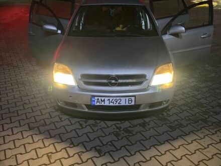 Серый Опель Вектра, объемом двигателя 1.9 л и пробегом 290 тыс. км за 3900 $, фото 1 на Automoto.ua