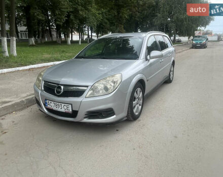 Серый Опель Вектра, объемом двигателя 1.9 л и пробегом 330 тыс. км за 4500 $, фото 1 на Automoto.ua