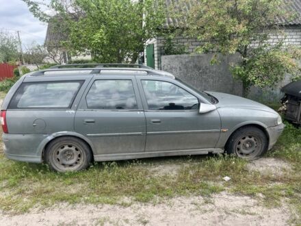 Сірий Опель Вектра, об'ємом двигуна 2.2 л та пробігом 300 тис. км за 1300 $, фото 1 на Automoto.ua