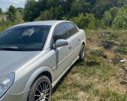 Серый Опель Вектра, объемом двигателя 2.2 л и пробегом 237 тыс. км за 4000 $, фото 1 на Automoto.ua