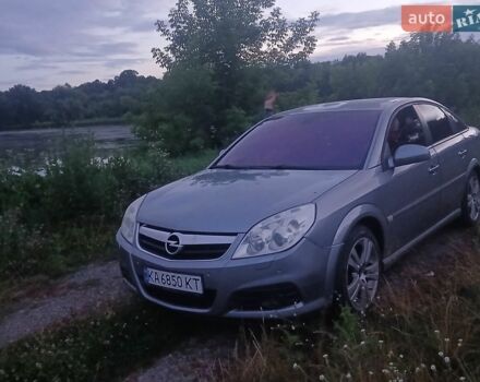 Серый Опель Вектра, объемом двигателя 1.8 л и пробегом 242 тыс. км за 4000 $, фото 1 на Automoto.ua