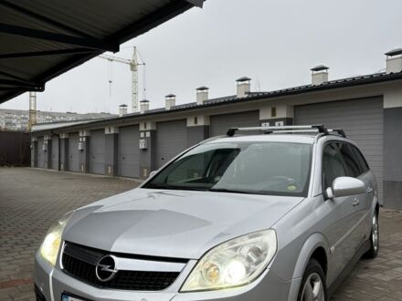 Сірий Опель Вектра, об'ємом двигуна 1.9 л та пробігом 244 тис. км за 5400 $, фото 1 на Automoto.ua