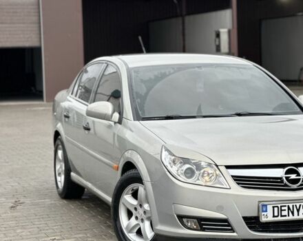 Сірий Опель Вектра, об'ємом двигуна 2.2 л та пробігом 173 тис. км за 6000 $, фото 1 на Automoto.ua