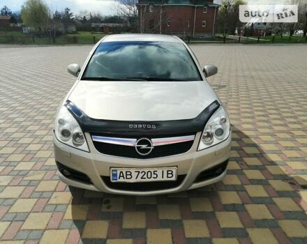 Серый Опель Вектра, объемом двигателя 2.2 л и пробегом 345 тыс. км за 3600 $, фото 1 на Automoto.ua