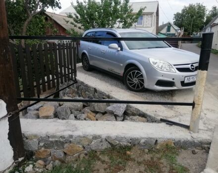 Серый Опель Вектра, объемом двигателя 1.9 л и пробегом 297 тыс. км за 2700 $, фото 1 на Automoto.ua