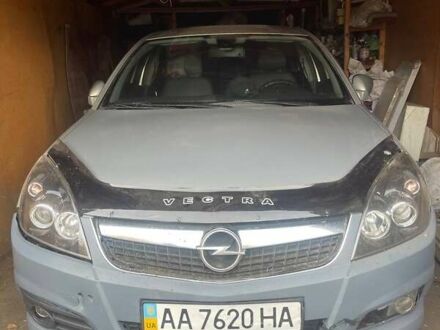 Серый Опель Вектра, объемом двигателя 2.2 л и пробегом 200 тыс. км за 5500 $, фото 1 на Automoto.ua