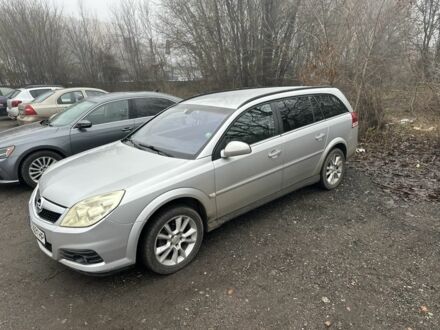 Серый Опель Вектра, объемом двигателя 1.8 л и пробегом 250 тыс. км за 4700 $, фото 1 на Automoto.ua