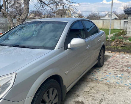 Серый Опель Вектра, объемом двигателя 2.2 л и пробегом 290 тыс. км за 5600 $, фото 1 на Automoto.ua