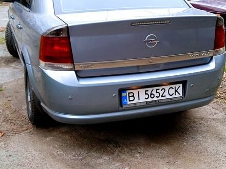 Опель Вектра 2008 в Кременчуге на Automoto.ua Серый Опель Вектра, объемом двигателя 2.2 л и пробегом 288 тыс. км за 5350 $, фото 1 на Automoto.ua