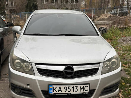 Серый Опель Вектра, объемом двигателя 2.2 л и пробегом 356 тыс. км за 5000 $, фото 1 на Automoto.ua