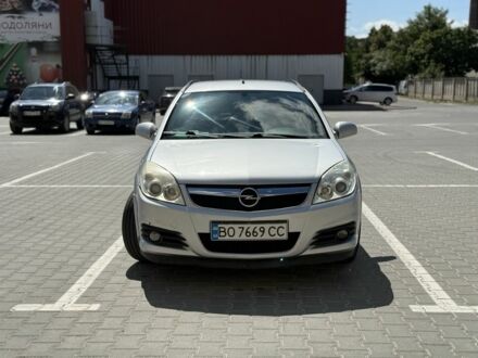 Серый Опель Вектра, объемом двигателя 1.9 л и пробегом 299 тыс. км за 5500 $, фото 1 на Automoto.ua