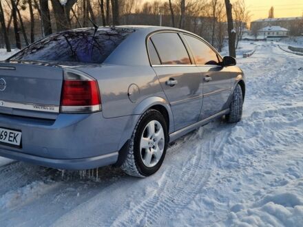 Серый Опель Вектра, объемом двигателя 2.2 л и пробегом 286 тыс. км за 4800 $, фото 1 на Automoto.ua