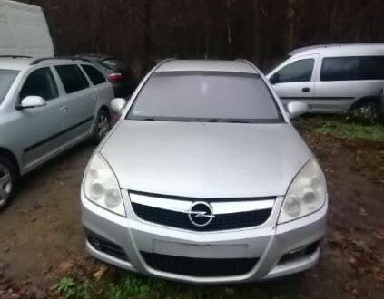 Серый Опель Вектра, объемом двигателя 0 л и пробегом 300 тыс. км за 1800 $, фото 1 на Automoto.ua