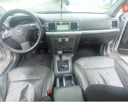 Серый Опель Вектра, объемом двигателя 1.8 л и пробегом 350 тыс. км за 3500 $, фото 1 на Automoto.ua