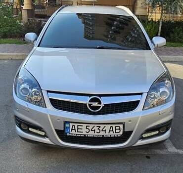 Серый Опель Вектра, объемом двигателя 1.91 л и пробегом 288 тыс. км за 6450 $, фото 1 на Automoto.ua