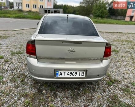 Сірий Опель Вектра, об'ємом двигуна 2.2 л та пробігом 199 тис. км за 2950 $, фото 1 на Automoto.ua
