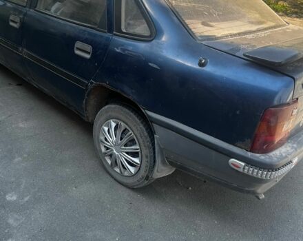 Синий Опель Вектра, объемом двигателя 1.6 л и пробегом 3 тыс. км за 672 $, фото 2 на Automoto.ua