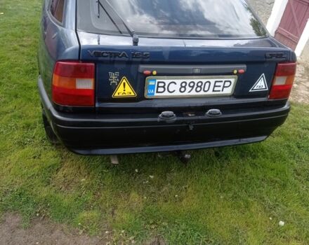 Синий Опель Вектра, объемом двигателя 1.6 л и пробегом 380 тыс. км за 1200 $, фото 3 на Automoto.ua