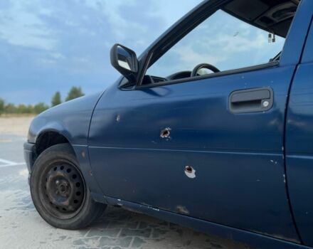 Синій Опель Вектра, об'ємом двигуна 2 л та пробігом 400 тис. км за 556 $, фото 9 на Automoto.ua