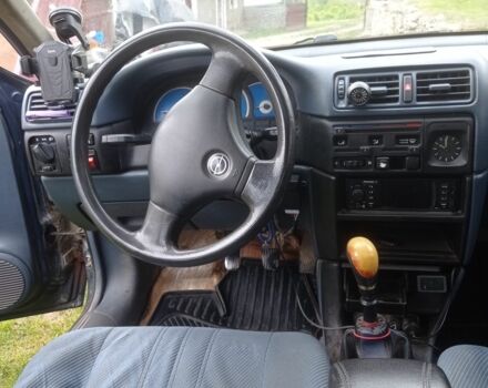 Синий Опель Вектра, объемом двигателя 1.6 л и пробегом 380 тыс. км за 1200 $, фото 4 на Automoto.ua