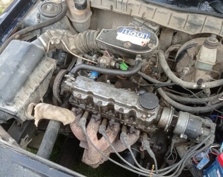 Синий Опель Вектра, объемом двигателя 1.6 л и пробегом 380 тыс. км за 1200 $, фото 6 на Automoto.ua